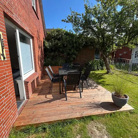 Vier Nordlichter Erdgeschosswohnung Mit Terrasse Und Garten Appartamento Esens